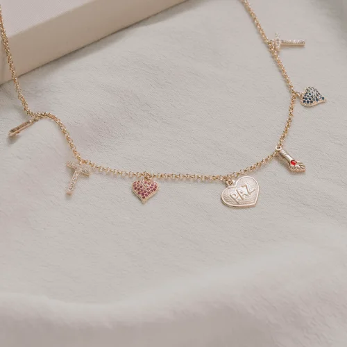 Collana con charms selezionata dal catalogo